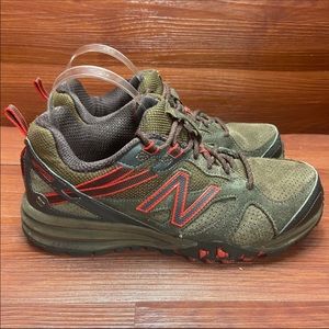 New balance 689 brown suede trail boots